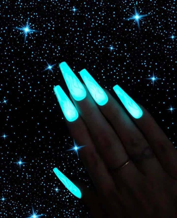 ↓ 41. Glow In The Dark Nails