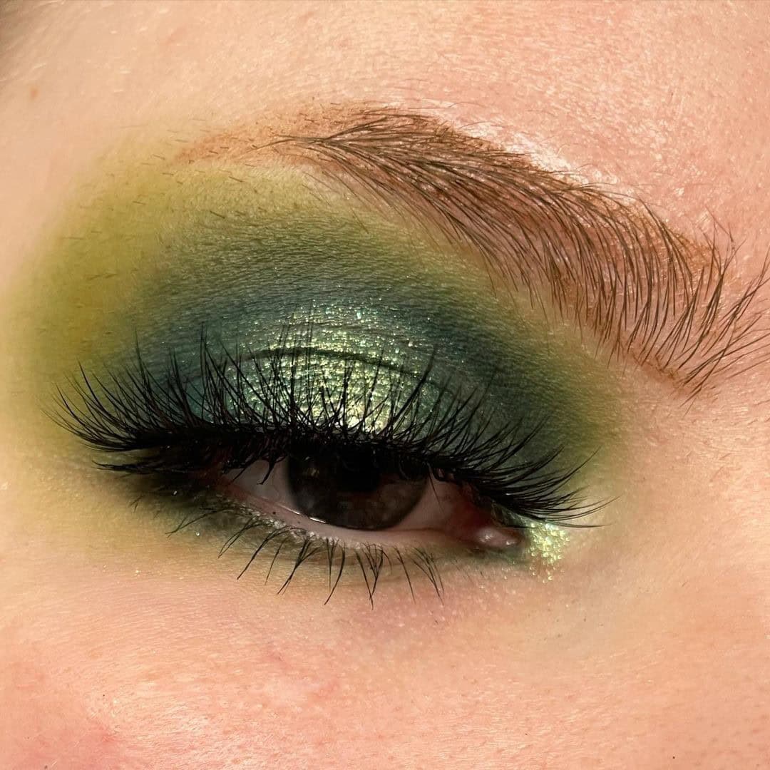 13 – Try Lime Green Glitter Eyes Look