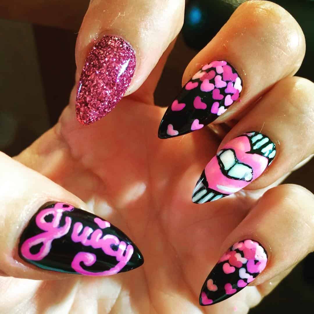 32 – Glitter Heart Manicure