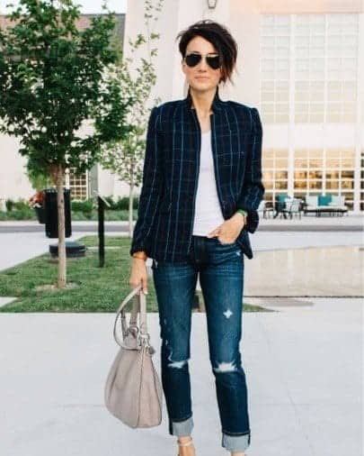 ↓ 3 – Blazer With Jeans