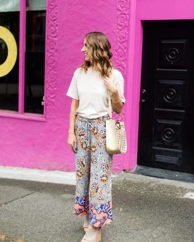 ↓ 34 – Printed Pants With White Tops