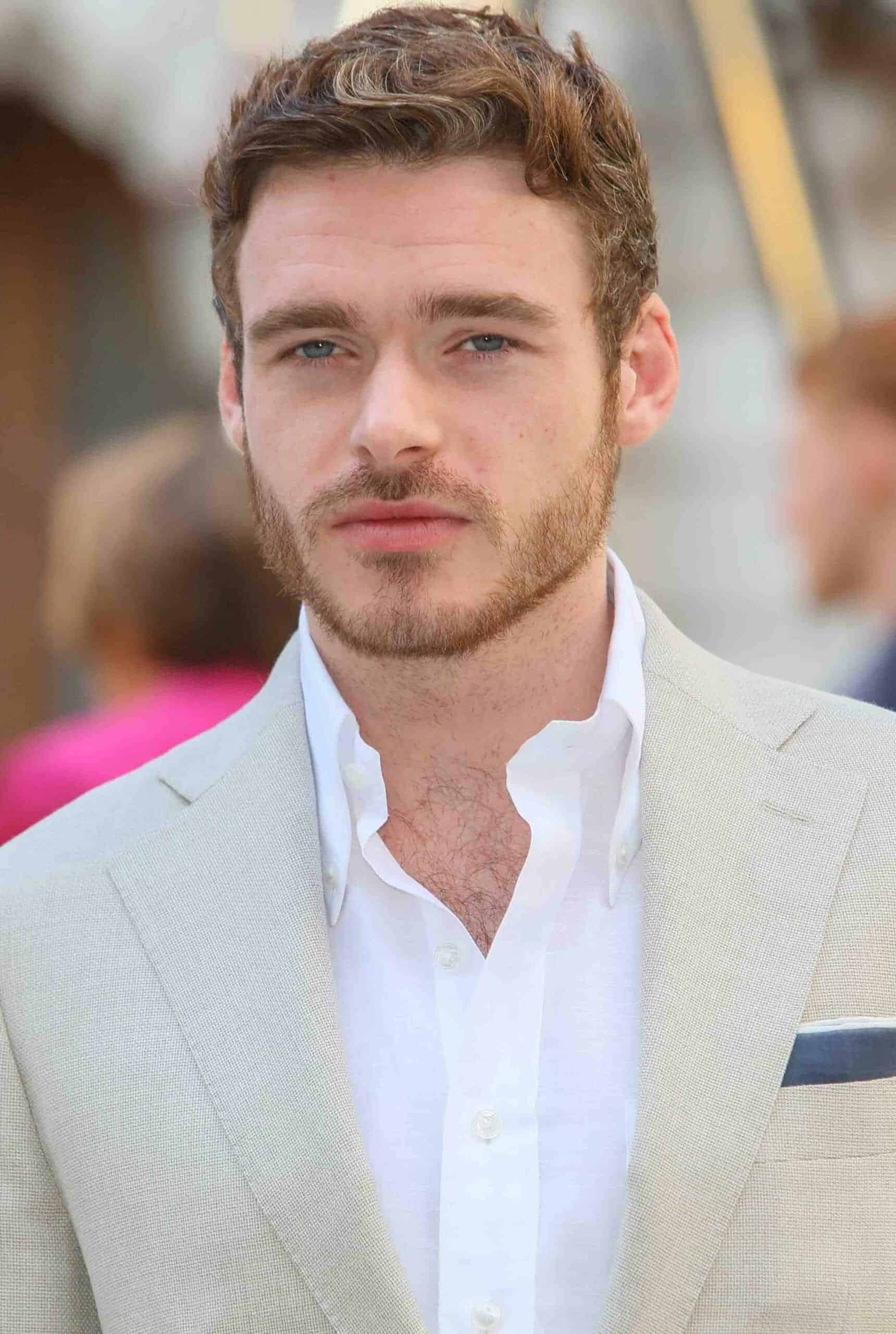 ↓ 39 : Richard Madden