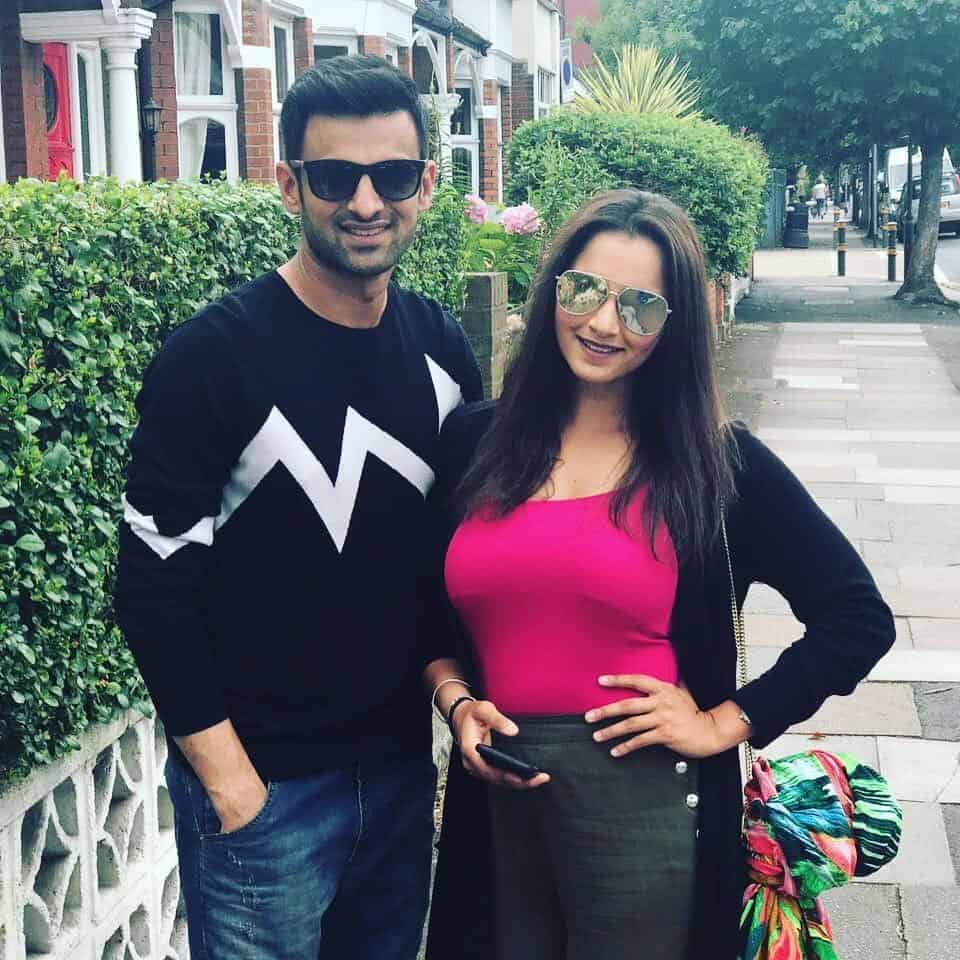 ↓10 – Shoaib Malik And Sania Mirza