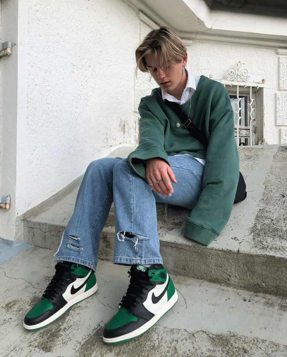 12 – Green Nike Sneakers With a Baggy Outfit