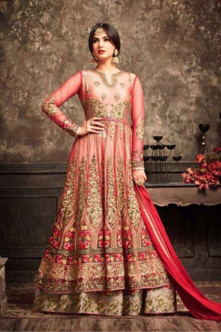 ↓ 35 – Hot Red Outfits For Indian Brides