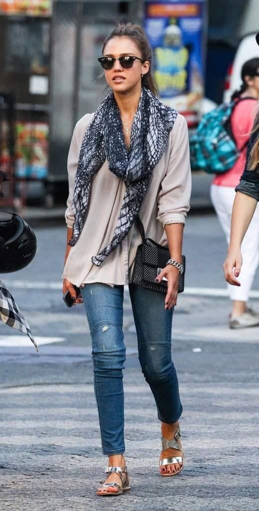 #07. Jessica Alba Sunday Attire