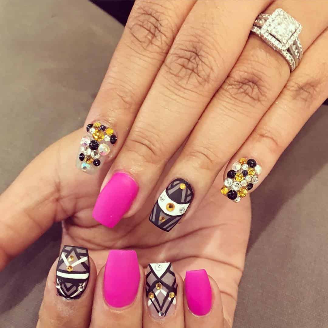 40 – Funky Nail Art For Short Nails