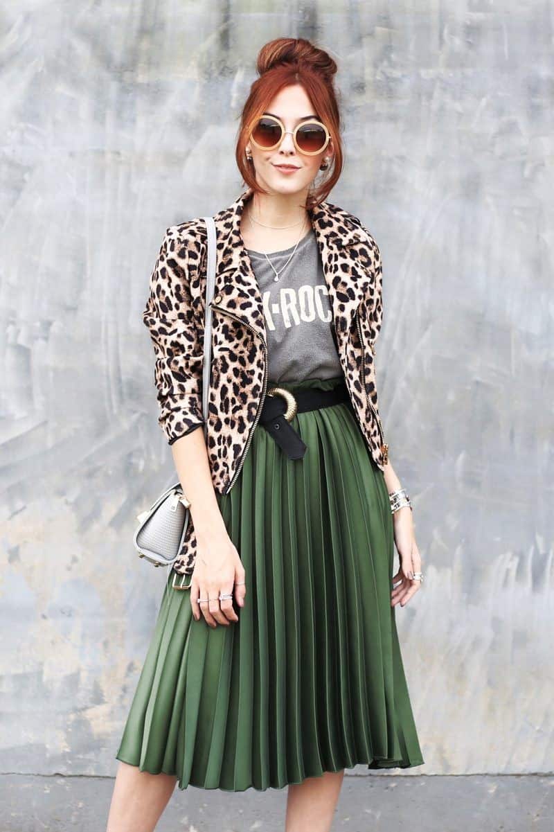 ↓ 22 – Green with Cheeta Print Top