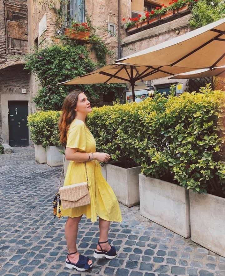 22 – Yellow Dress