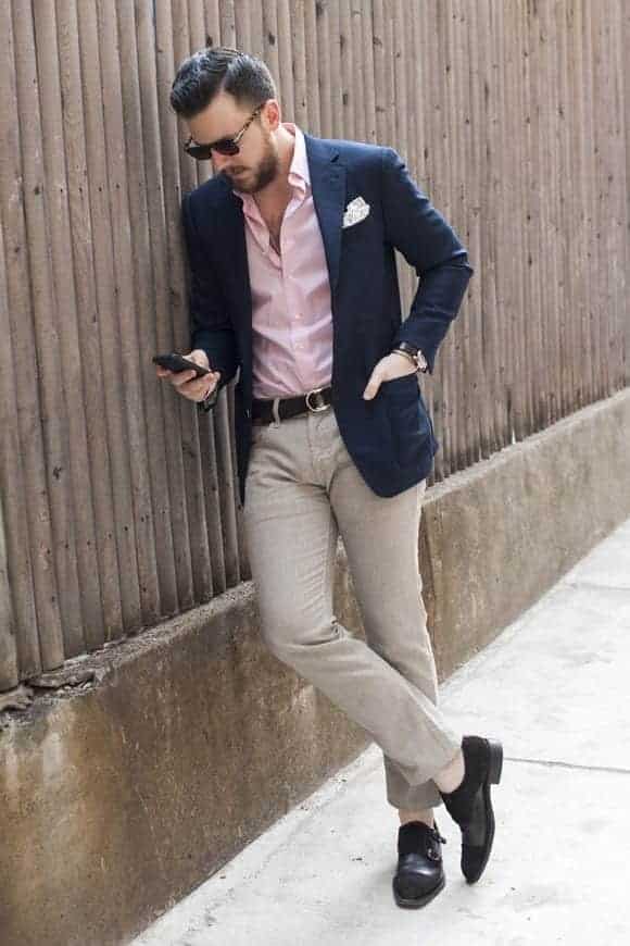 ↓ 4 – Styling a Pink Button-Down for Men