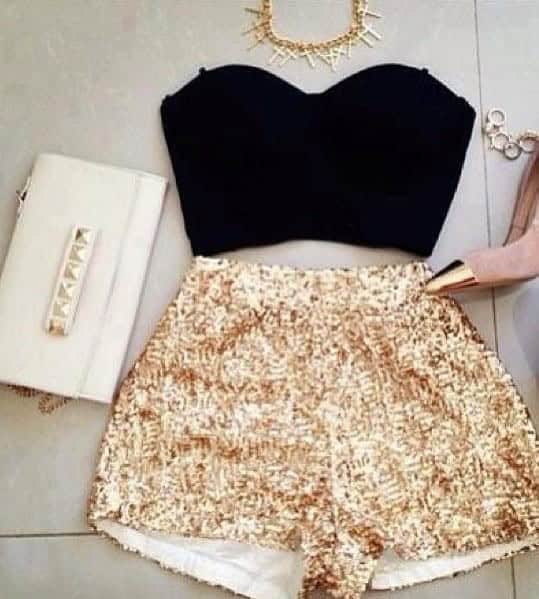 26 – Crop Top With High Waisted Shorts For Parties