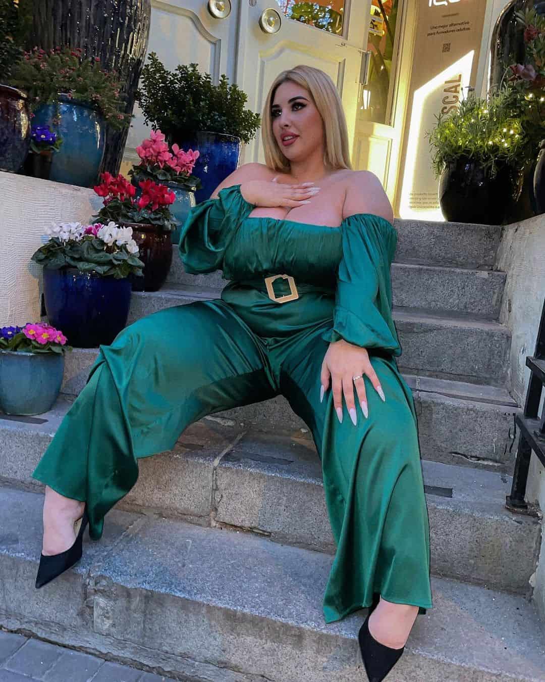 37 – Embrace the Christmas-y Vibes in a Gorgeous Green Jumpsuit