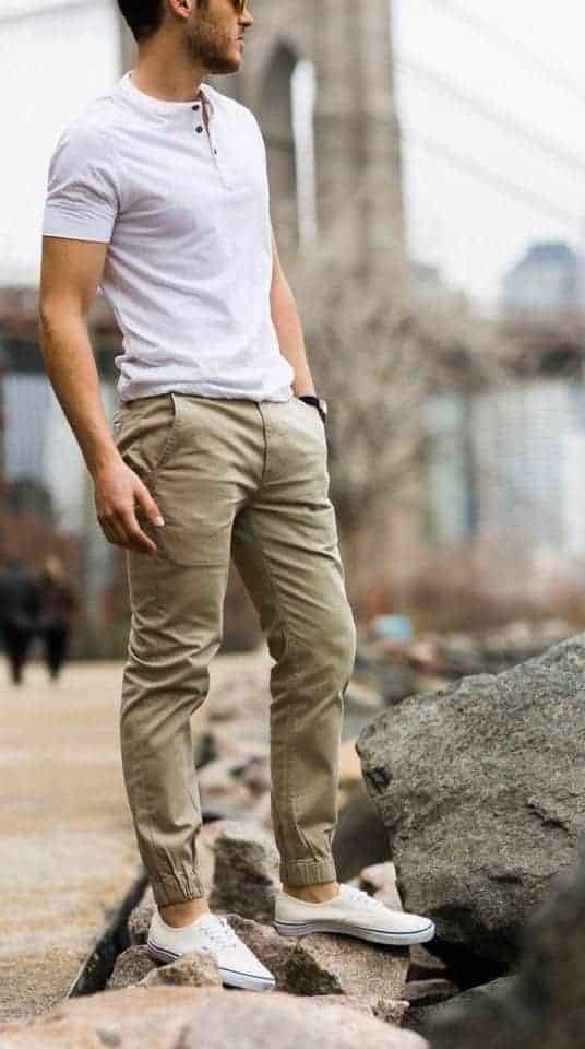 ↓ 15 – Khaki Pants for Outdoor Adventures