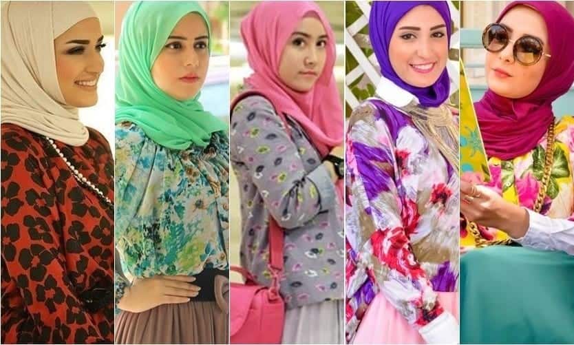 ↓ 12 – Solid Hijabs with Printed Shirts