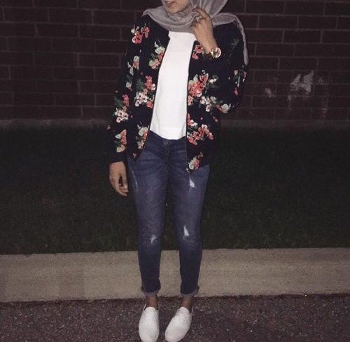 ↓ 06 – Floral Bomber Jacket With Hijab