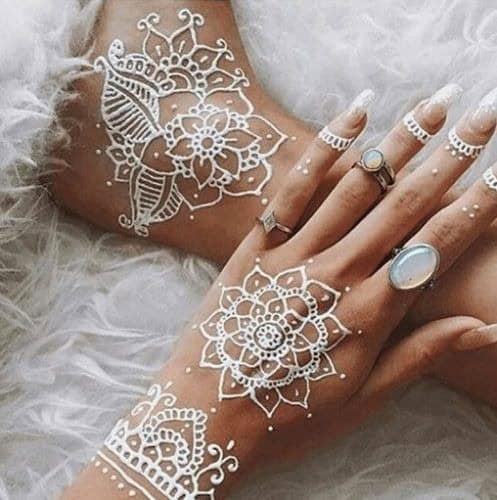 ↓ 22 – White Henna