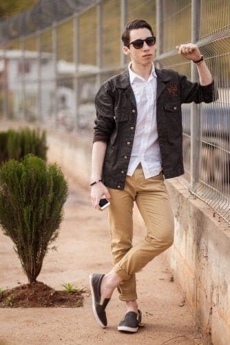 1 – Khaki Jeans And Black Loafers