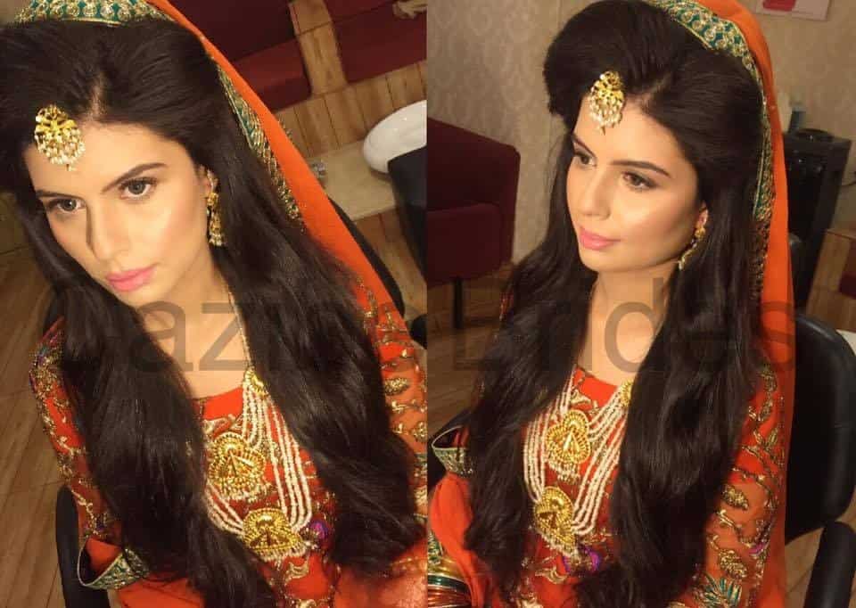 ↓ 3 – Simple Hair For Mehndi