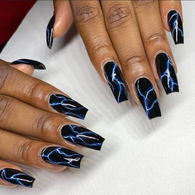 41 – Lightning Nail Art