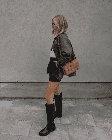 31 – Drawstring Over-the-Knee Boots