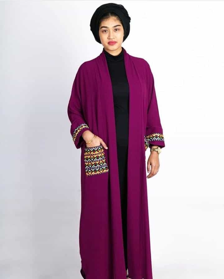 ↓ 34. Abaya With Pockets