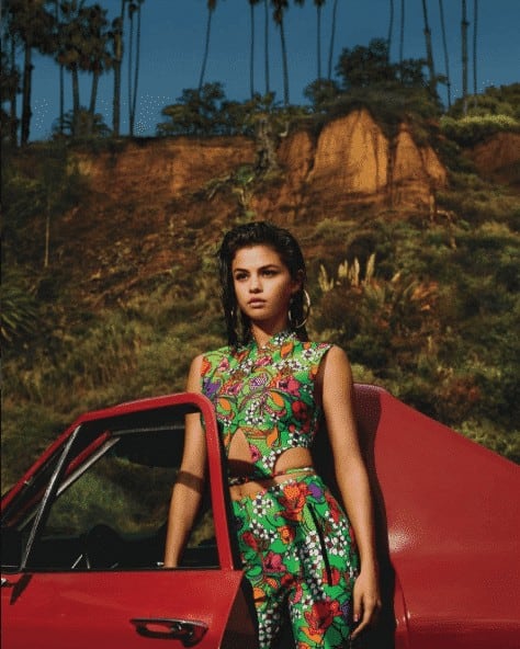 ↓29- Selena’s Funky Dress-up for Work