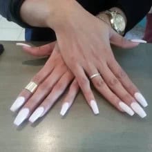 Q. How To Wear White Coffin Nails?